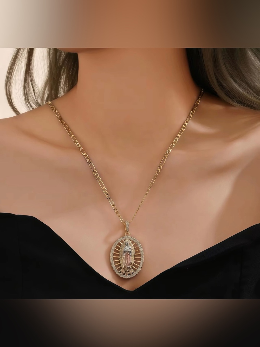 Gold Plated Virgin Mary Pendant Necklace – Elegant Religious Pendant